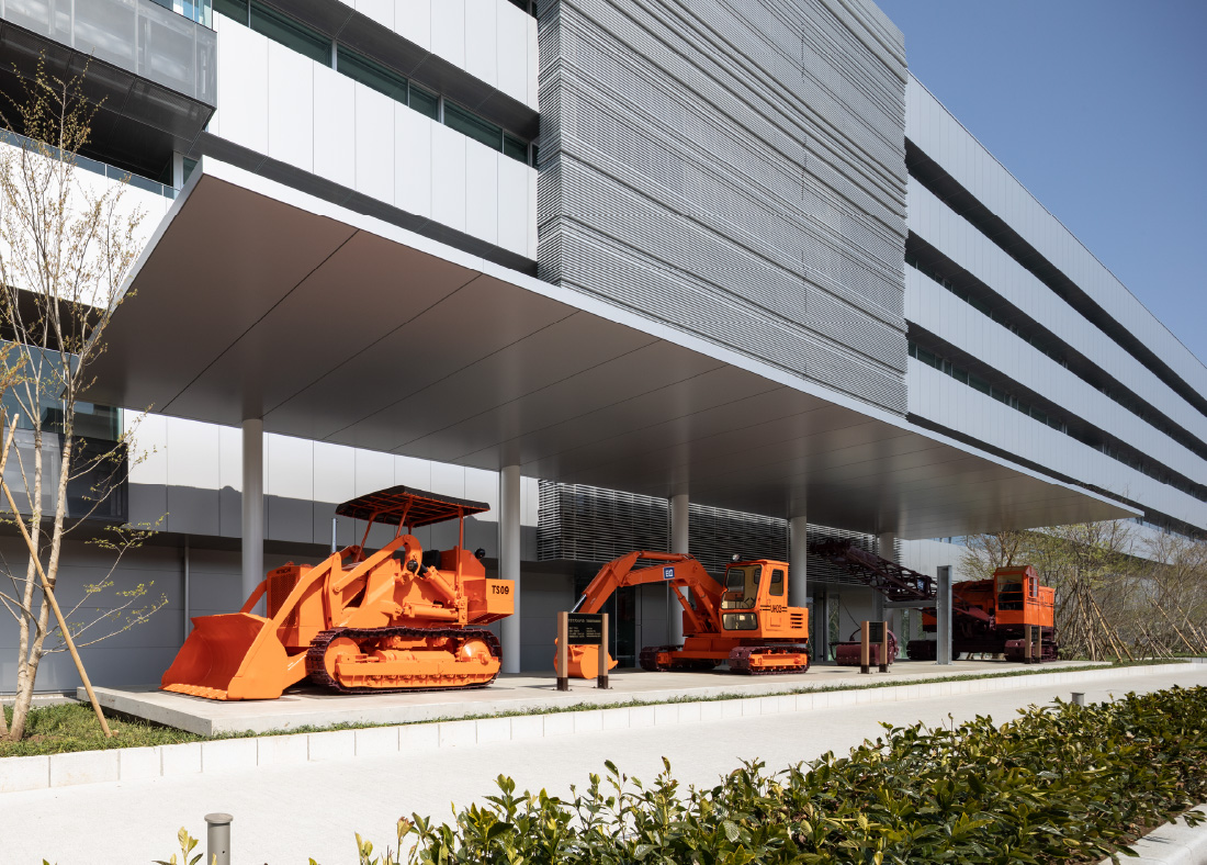 日立建機土浦工場 Orange Innovation Plaza屋外展示場
